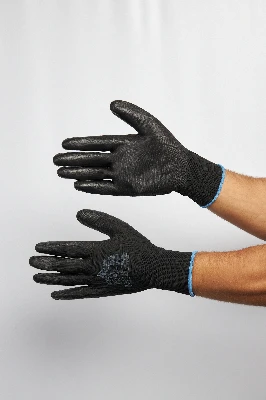 Перчатки полиэстеровые с полиуретановым покрытием VE702PN, цв. черный, р. 9 Delta Plus VE702PN09