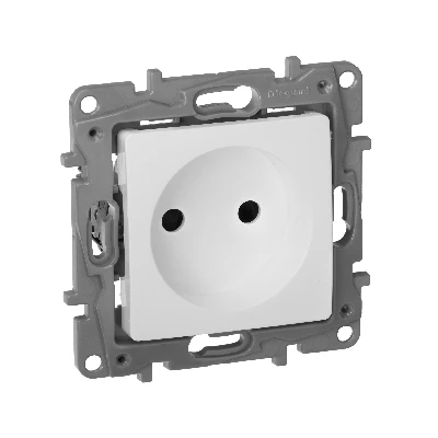 ETIKA Розетка без заземления со шторками белая винтовые зажимы Legrand 672234