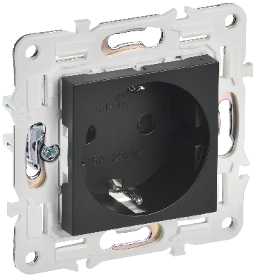 SKANDY Розетка с заземлением с защитными шторками 16А SK-R04Bl черный IEK SK-R14-16-K02